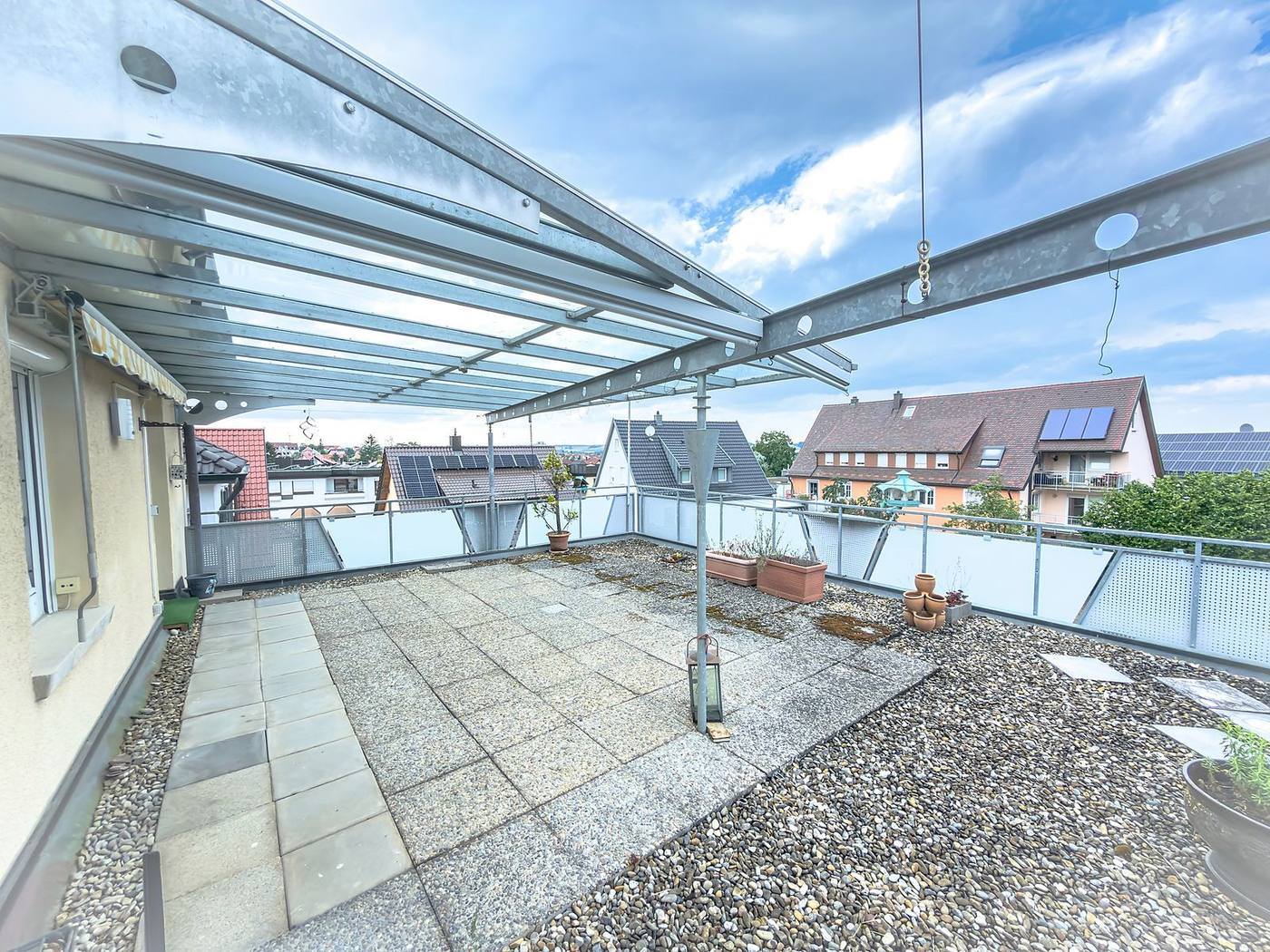 Terrasse mit Blick über die Dächer
